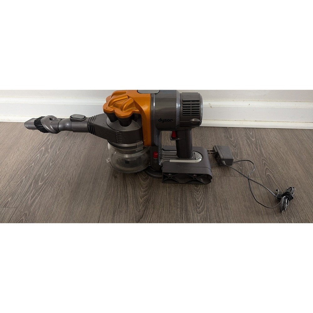 Dyson DC16 Animal Bagless Handheld Vacuum Cordless Cleaner With Battery Tested - Picture 2 of 7